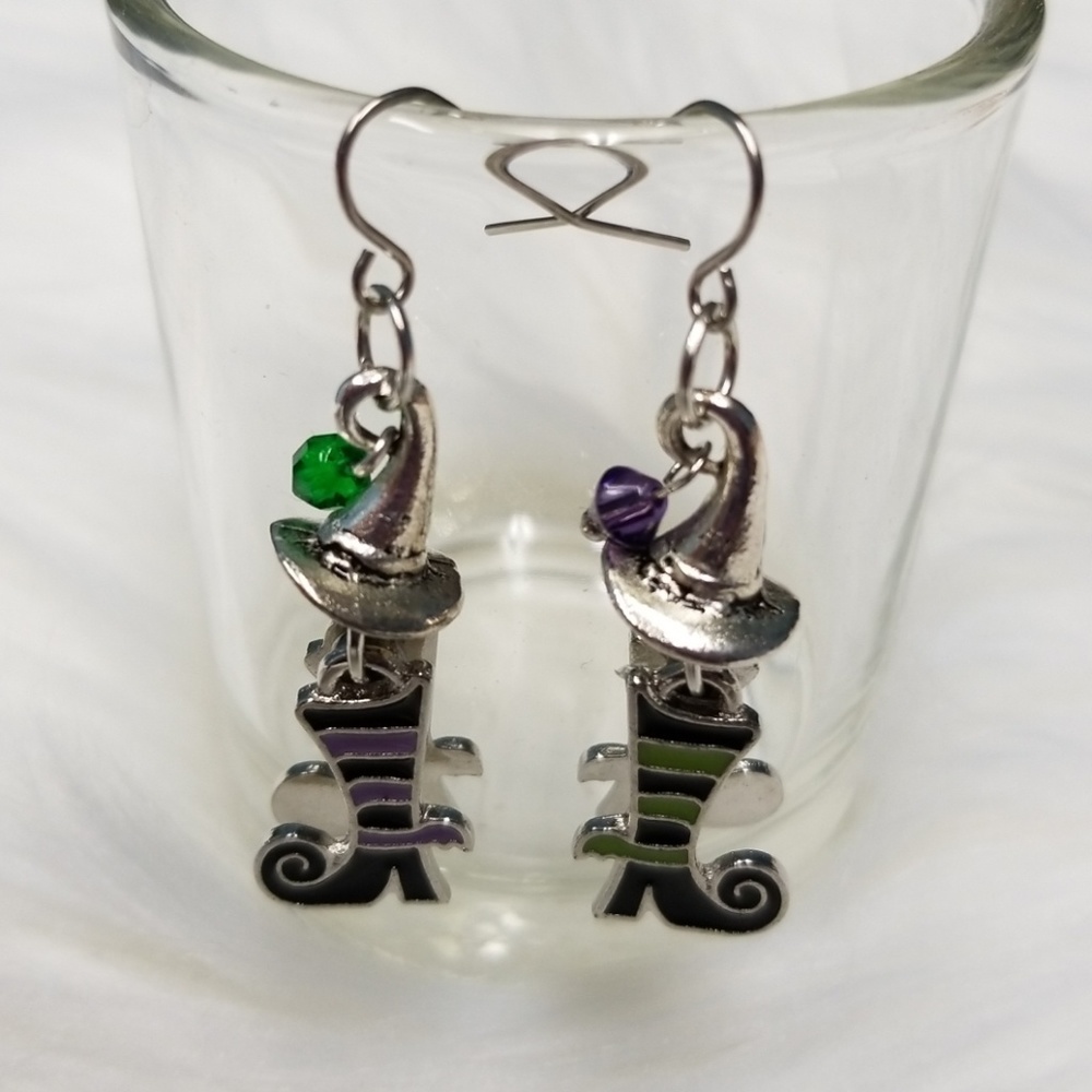 So Cute Witch Shoe Earrings!